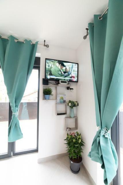 Blue Purple Grand Stade Apartment Мейзио Екстериор снимка